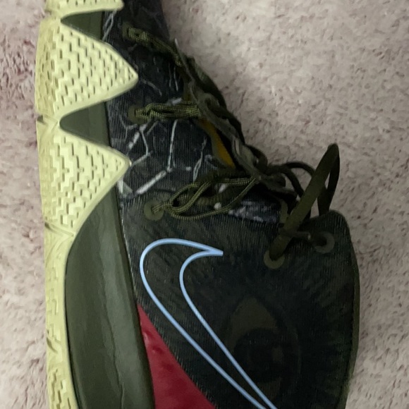 Mismatch kyrie 5s - Picture 9 of 10